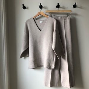 Aritzia: Wilfred Free Souvenir Set